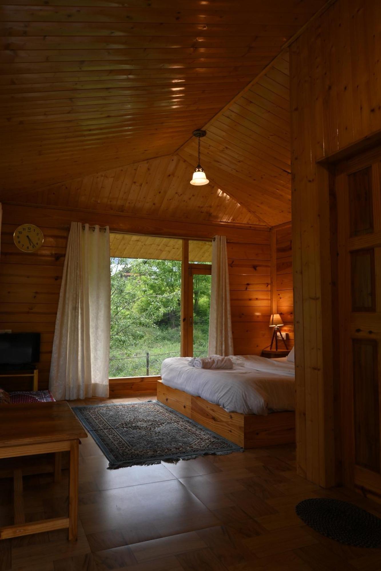 Cascade Mountain Retreat Manali Bed & Breakfast Bagian luar foto