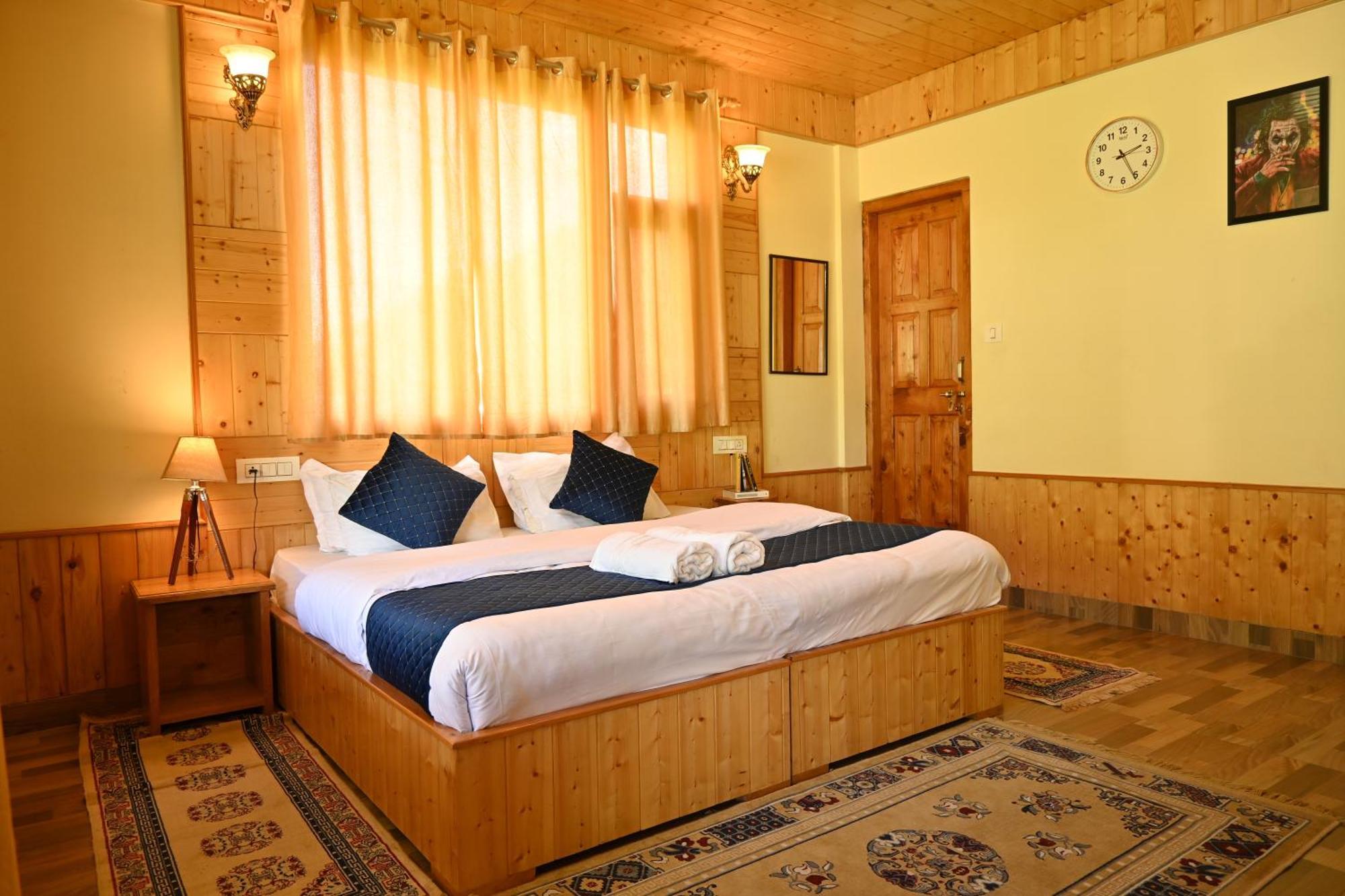 Cascade Mountain Retreat Manali Bed & Breakfast Bagian luar foto