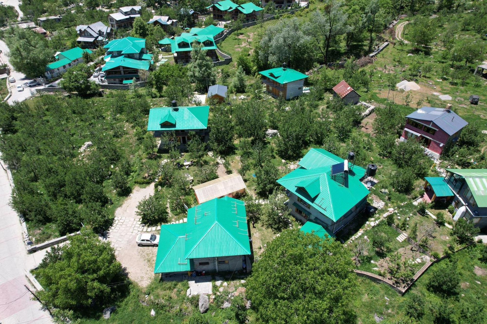 Cascade Mountain Retreat Manali Bed & Breakfast Bagian luar foto