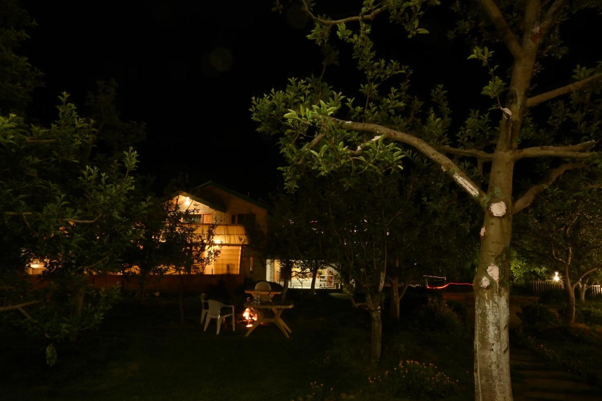 Cascade Mountain Retreat Manali Bed & Breakfast Bagian luar foto