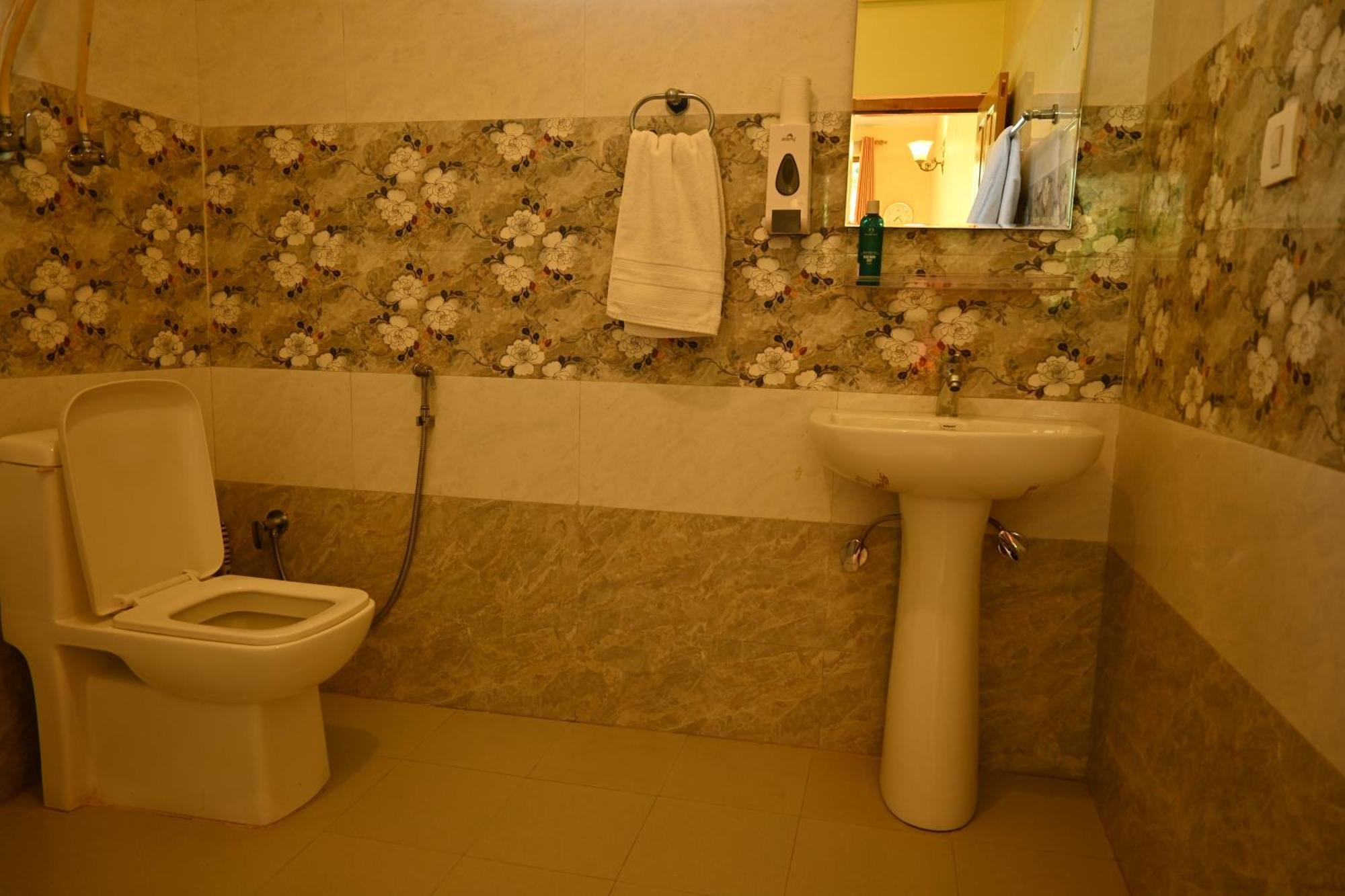 Cascade Mountain Retreat Manali Bed & Breakfast Bagian luar foto