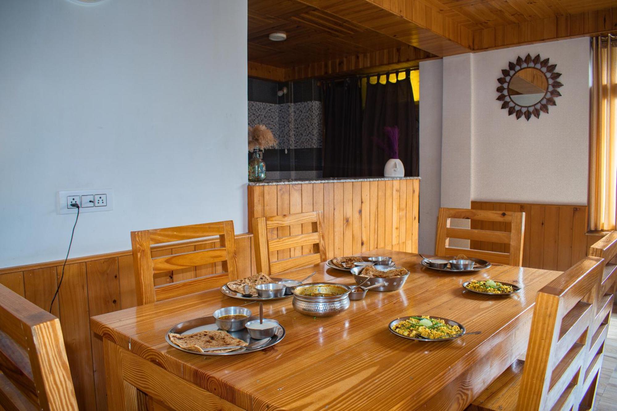 Cascade Mountain Retreat Manali Bed & Breakfast Bagian luar foto